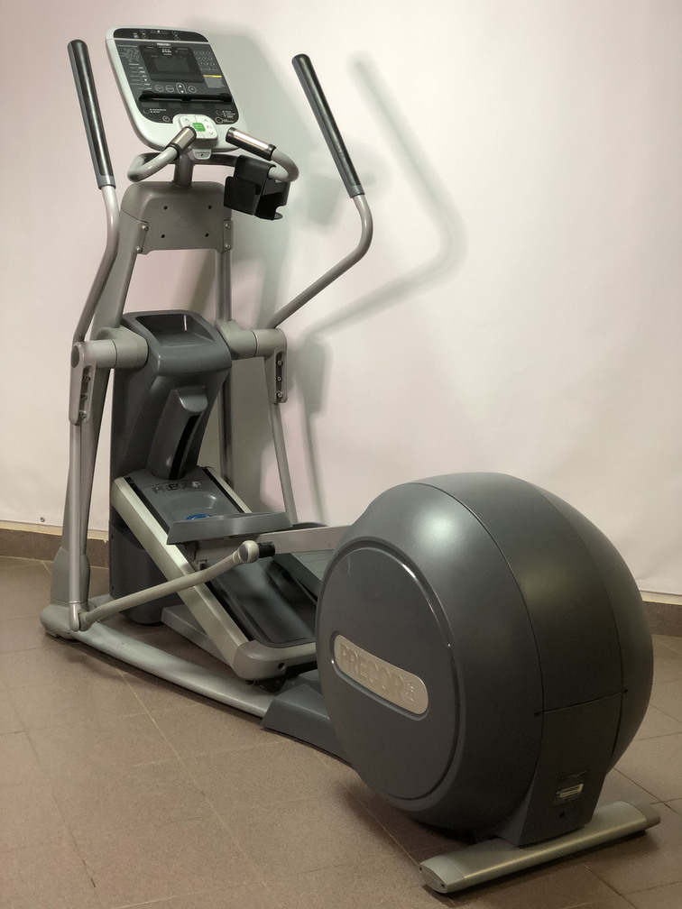 Лидер продаж - эллиптический тренажёр Precor EFX 576i - всегда в наличии